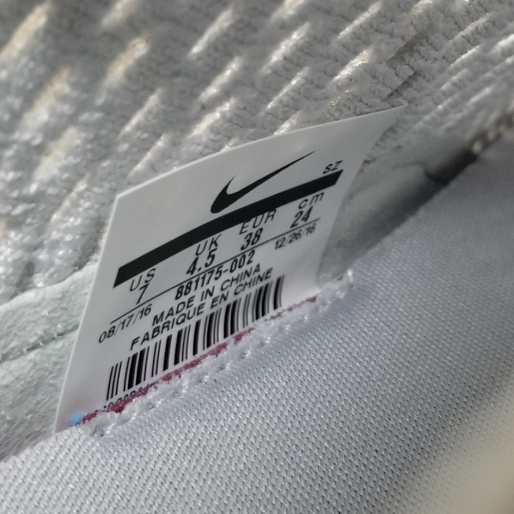 Nike Air Max Thea Ultra Flyknit - Picture 8 of 8